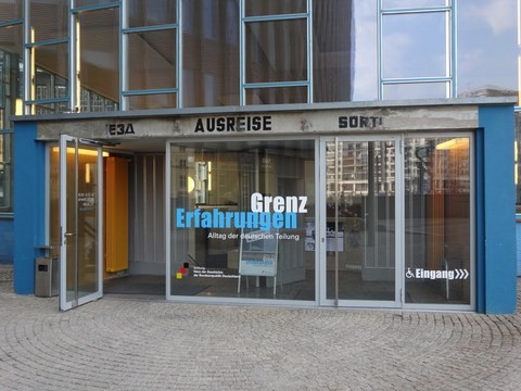 Ausstellung GRENZ ERFAHRUNGEN Berlin